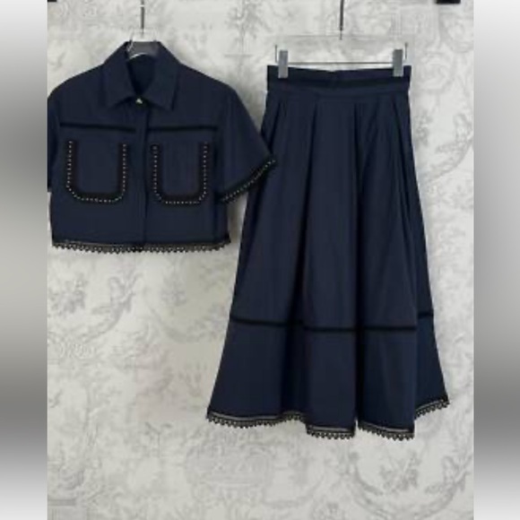 Elegant Navy Blue Women's Skirt and Top - Picture 4 of 7